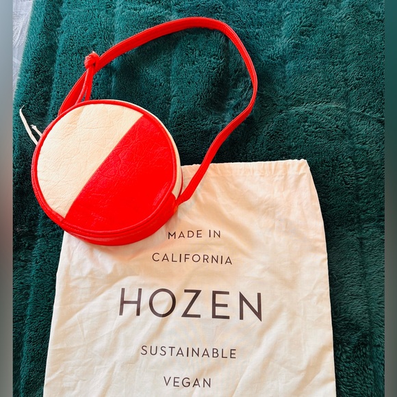 HOZEN LUXURY VEGAN CANTEEN BAG - NEVER USED - Picture 2 of 7
